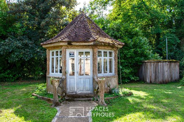 Propriété de caractére avec maison annexe et piscine