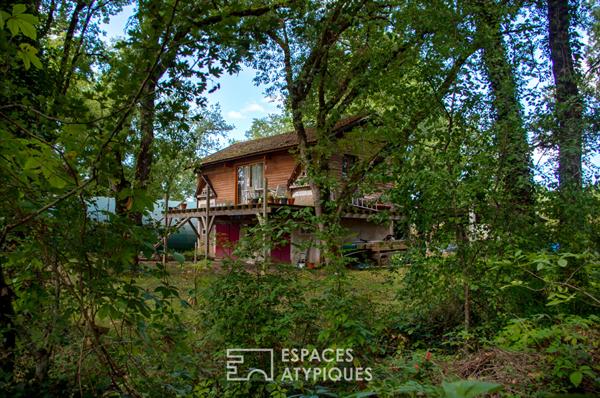 Propriété de caractére avec maison annexe et piscine