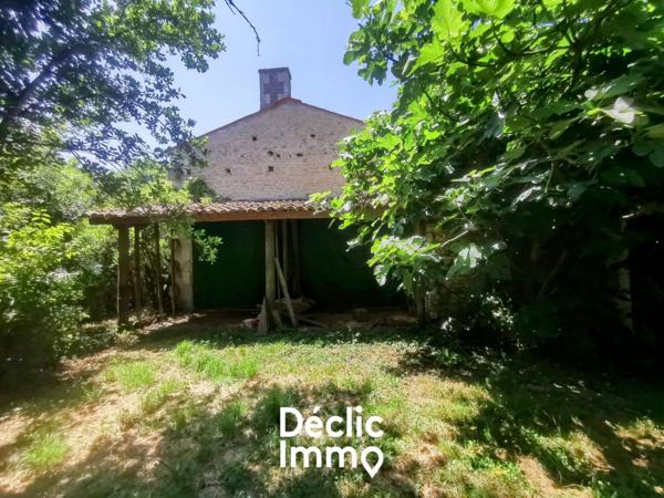 Vente maison à rénover Maillezais, 117m² 2500m² 4 pièces 115 500€
