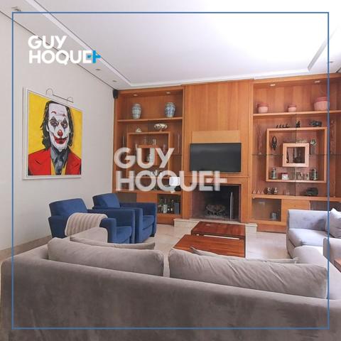 TRES BELLE VILLA A VENDRE A QUELQUES PAS DE LA MER