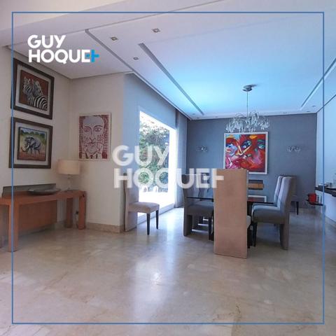 TRES BELLE VILLA A VENDRE A QUELQUES PAS DE LA MER