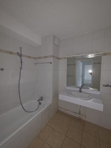 ANNEMASSE - T4 traversant avec garage