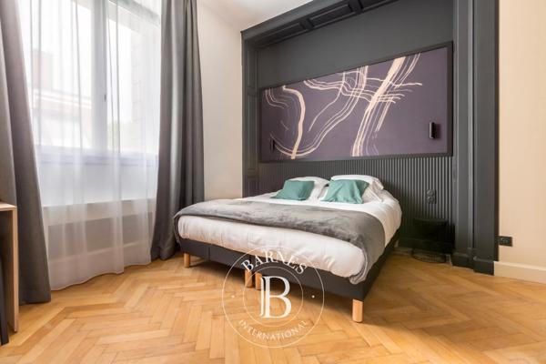 Lille, Maison  361 m² à vendre