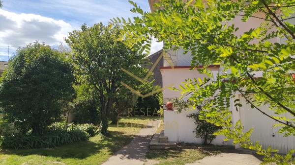 Châteaurenard (13160) Maison familiale - 4 à 5 chambres - 2 Garages - Atelier - buanderie - Proximité commerces et école