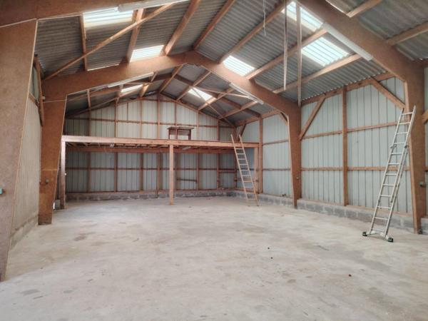 Location / Local Industriel / Bâtiment à Plabennec (29860)