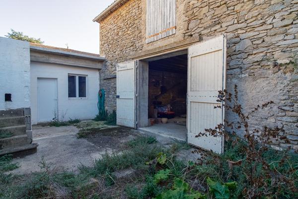 CARCASSONNE – VILLEGAILHENC Maison T6 325m² (179m²) avec cour, patio, terrasse 2 vastes garages