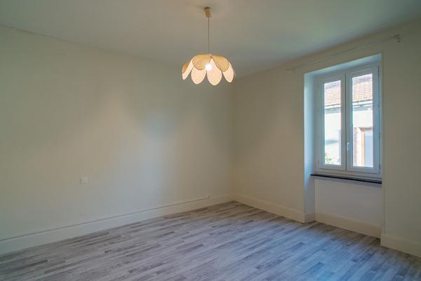 CARCASSONNE – VILLEGAILHENC Maison T6 325m² (179m²) avec cour, patio, terrasse 2 vastes garages