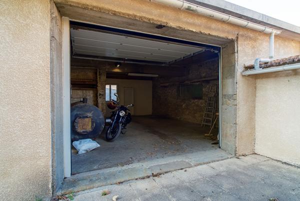CARCASSONNE – VILLEGAILHENC Maison T6 325m² (179m²) avec cour, patio, terrasse 2 vastes garages