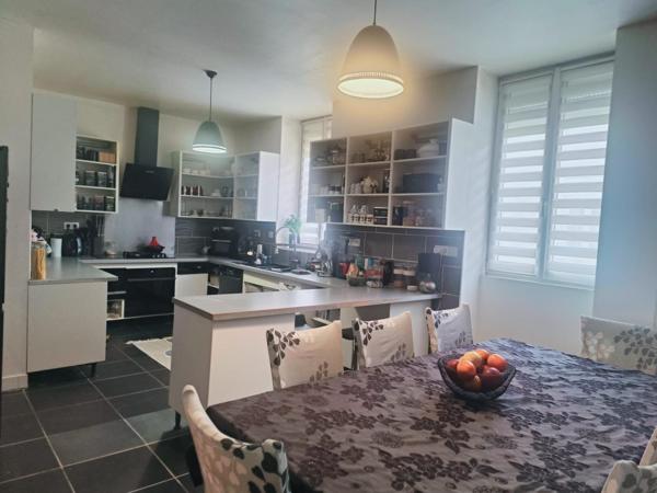 Grande maison familiale complétement rénovée avec un studio indépendant