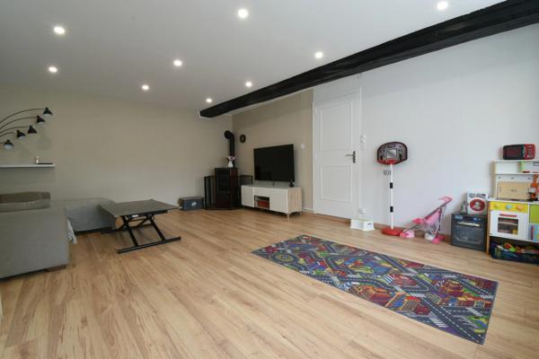 Maison en pierre rénovée – 134 m² – 3 chambres – Terrain de 1 100 m²