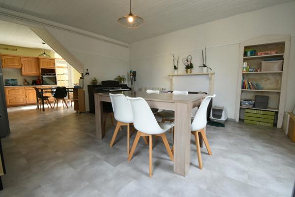 Maison en pierre rénovée – 134 m² – 3 chambres – Terrain de 1 100 m²