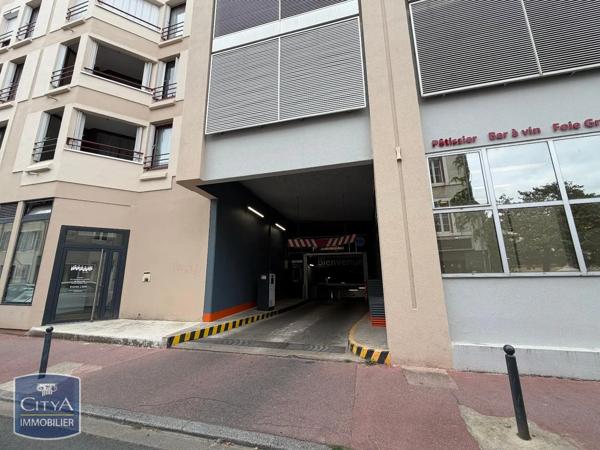 Parking à louer Châteauroux (36000)