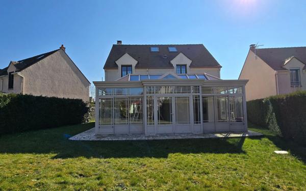 Maison à vendre    7 pièces •  Marolles-en-Brie