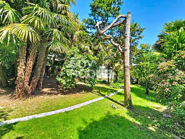 A vendre Maison de ville +250m² sur parc arboré à  BREST