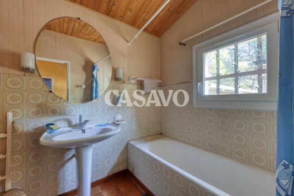 Vente Maison 8 pièces de 216m² - 13300 Salon-de-Provence