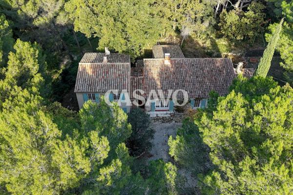 Vente Maison 8 pièces de 216m² - 13300 Salon-de-Provence