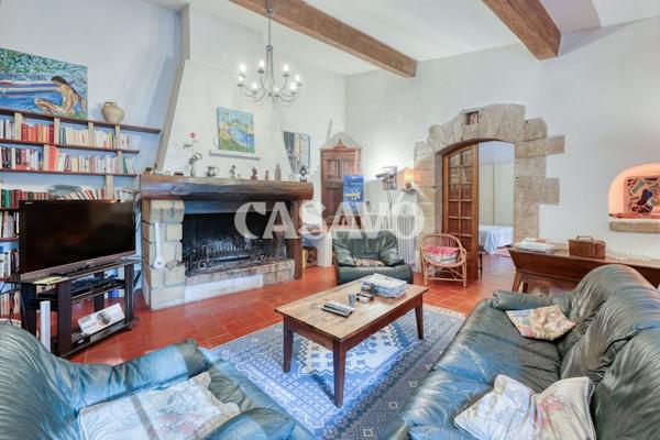 Vente Maison 8 pièces de 216m² - 13300 Salon-de-Provence