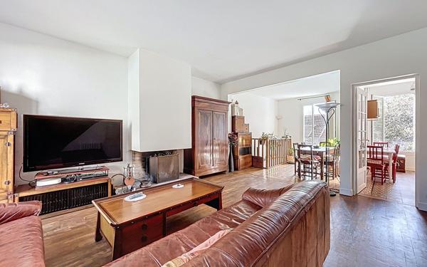 Maison à vendre    5 pièces •  Suresnes