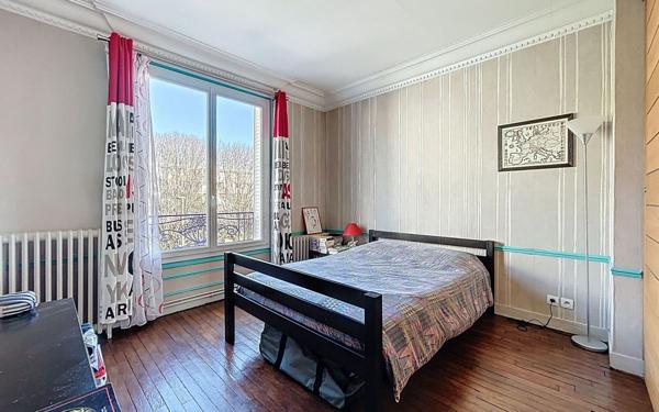 Maison à vendre    5 pièces •  Suresnes