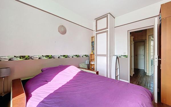 Maison à vendre    5 pièces •  Suresnes