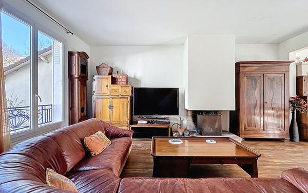 Maison à vendre    5 pièces •  Suresnes
