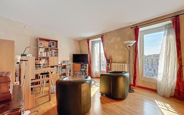 Maison à vendre    5 pièces •  Suresnes