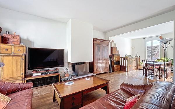 Maison à vendre    5 pièces •  Suresnes