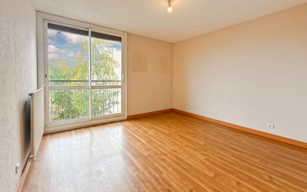 Appartement à vendre    2 pièces • 79 m2 Colomiers