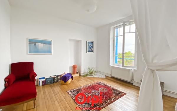 Maison à vendre    7 pièces • 152 m2 Montluçon