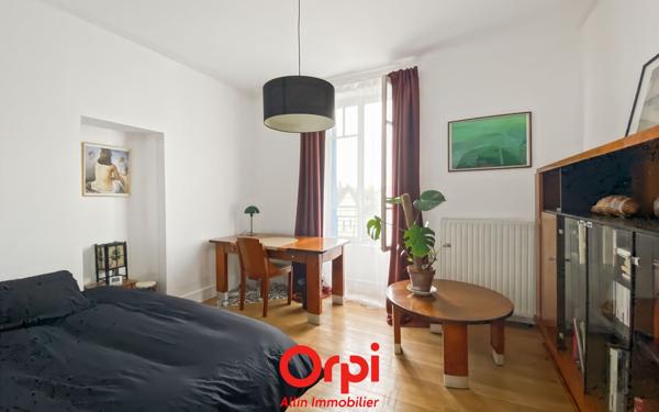 Maison à vendre    7 pièces • 152 m2 Montluçon