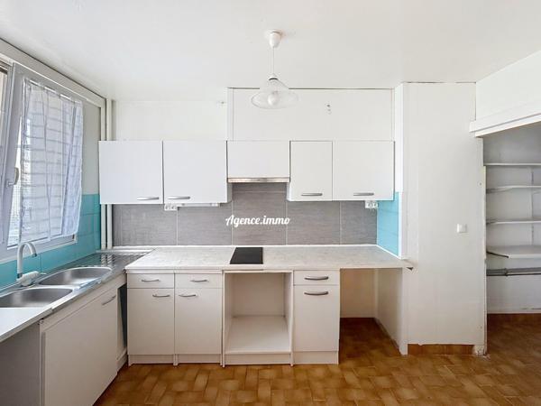 À vendre - T3, 3 pièces situé à Tours (37000)