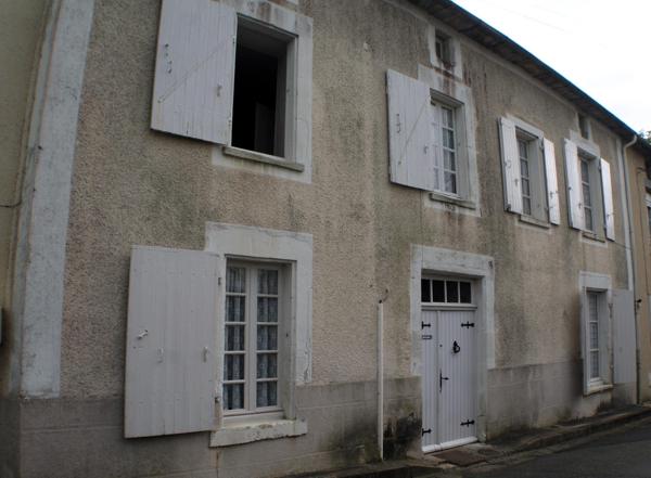 maison en pierre grand volume de pièces