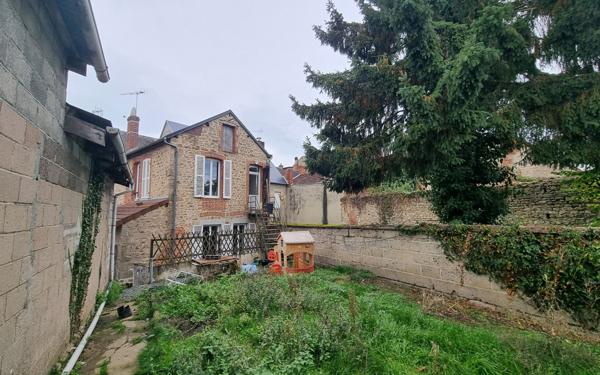 Maison à vendre    5 pièces •  Bonnat