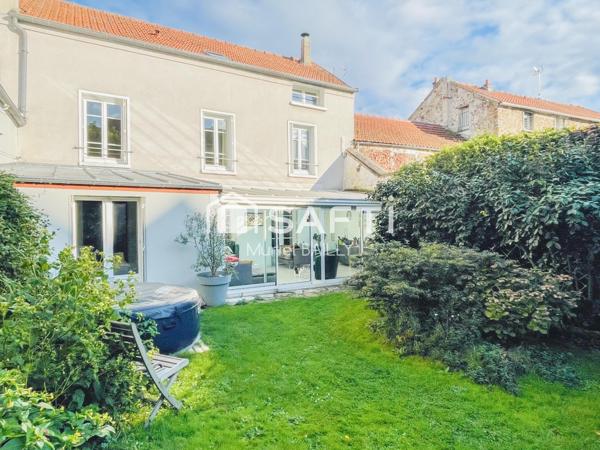 MAISON FAMILIALE - 4 CHAMBRES - CENTRE VILLE