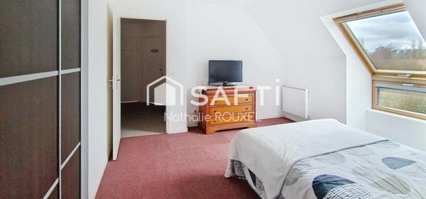 Maison 150 m2, 4 chambres, 1 bureau, double garage avec combles aménageables, terrain 2640m2