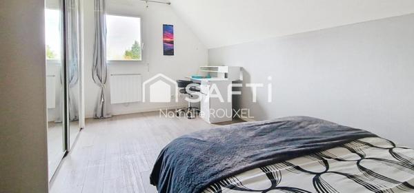 Maison 150 m2, 4 chambres, 1 bureau, double garage avec combles aménageables, terrain 2640m2