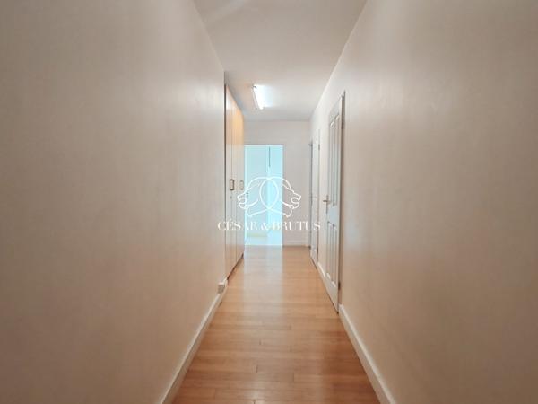 APPARTEMENT T3 74 m² | Lumineux – 2 balcons-Climatisation-Parking