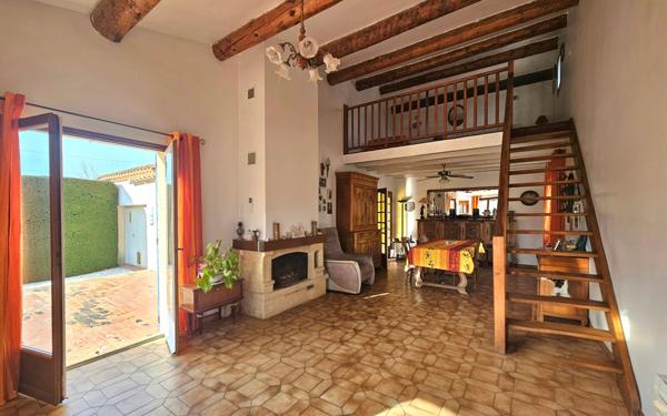 Maison à vendre    4 pièces •  Eyguières