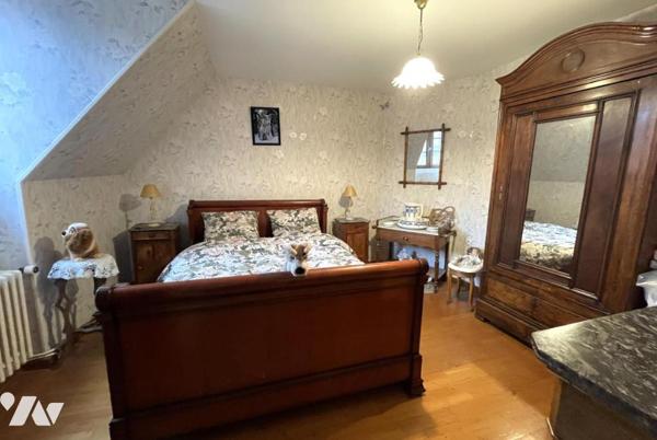 PROPRIETE RURALE de 189m² avec dépendances sur MONCE EN SAONOIS