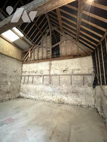 PROPRIETE RURALE de 189m² avec dépendances sur MONCE EN SAONOIS