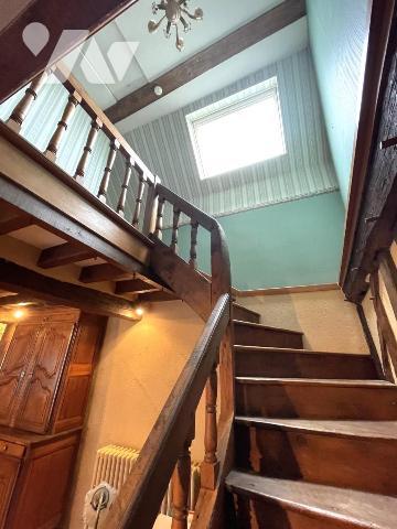 PROPRIETE RURALE de 189m² avec dépendances sur MONCE EN SAONOIS