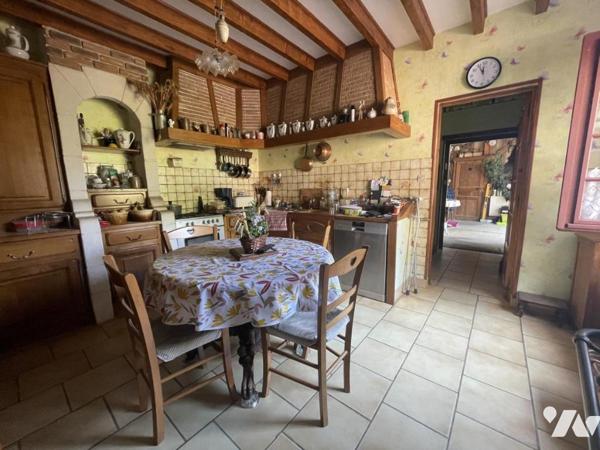 PROPRIETE RURALE de 189m² avec dépendances sur MONCE EN SAONOIS