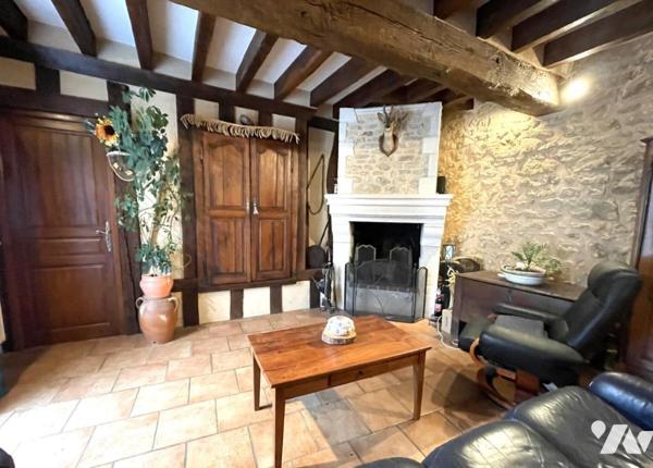 PROPRIETE RURALE de 189m² avec dépendances sur MONCE EN SAONOIS