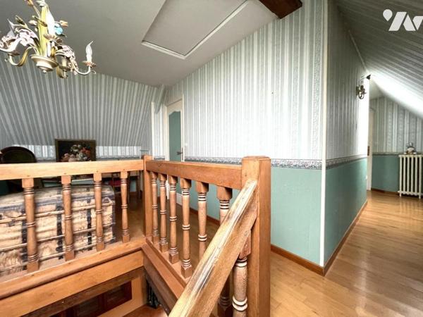 PROPRIETE RURALE de 189m² avec dépendances sur MONCE EN SAONOIS