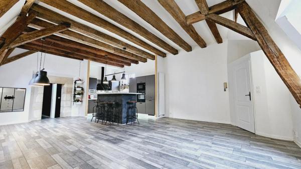 BOURGES CENTRE APPARTEMENT 111M² 4 CHAMBRES PARKINGS