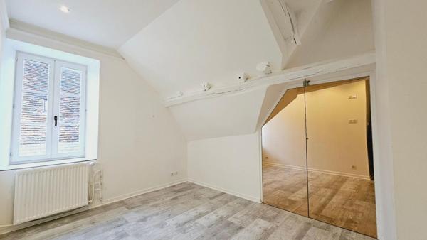 BOURGES CENTRE APPARTEMENT 111M² 4 CHAMBRES PARKINGS