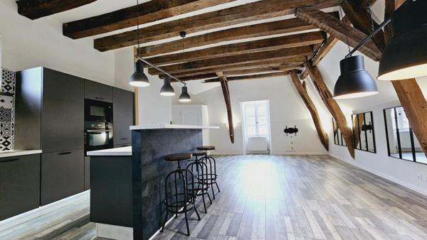 BOURGES CENTRE APPARTEMENT 111M² 4 CHAMBRES PARKINGS