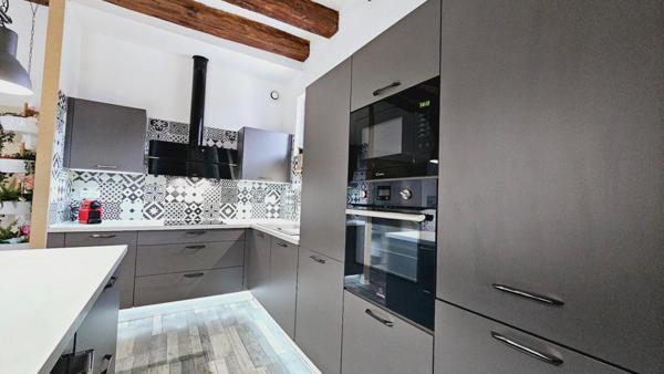 BOURGES CENTRE APPARTEMENT 111M² 4 CHAMBRES PARKINGS