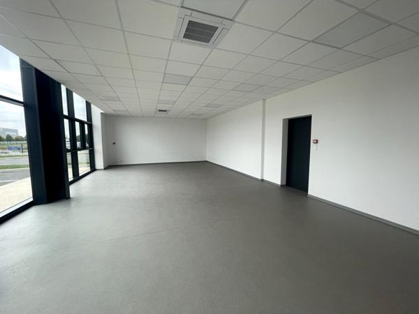 Local d'activité Chartres 300 m2