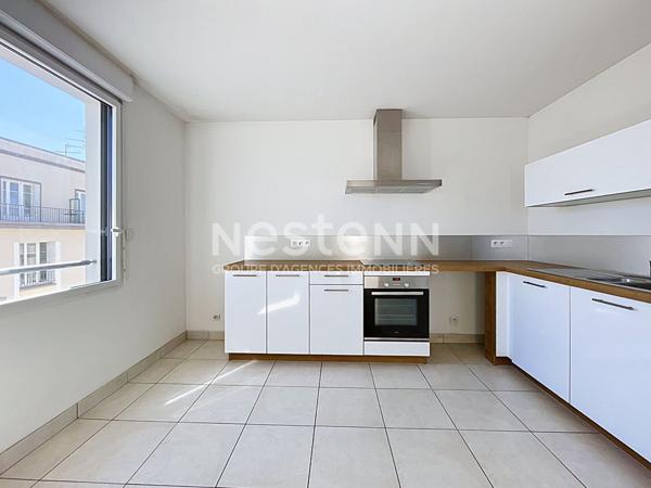 Coeur de Brest : Appartement d'exception de 95 m² avec balcon filant et parking